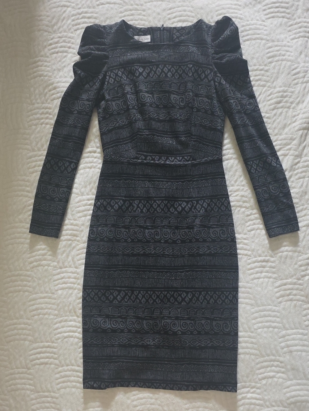 Black Long-Sleeve Patterned Sheath Dress